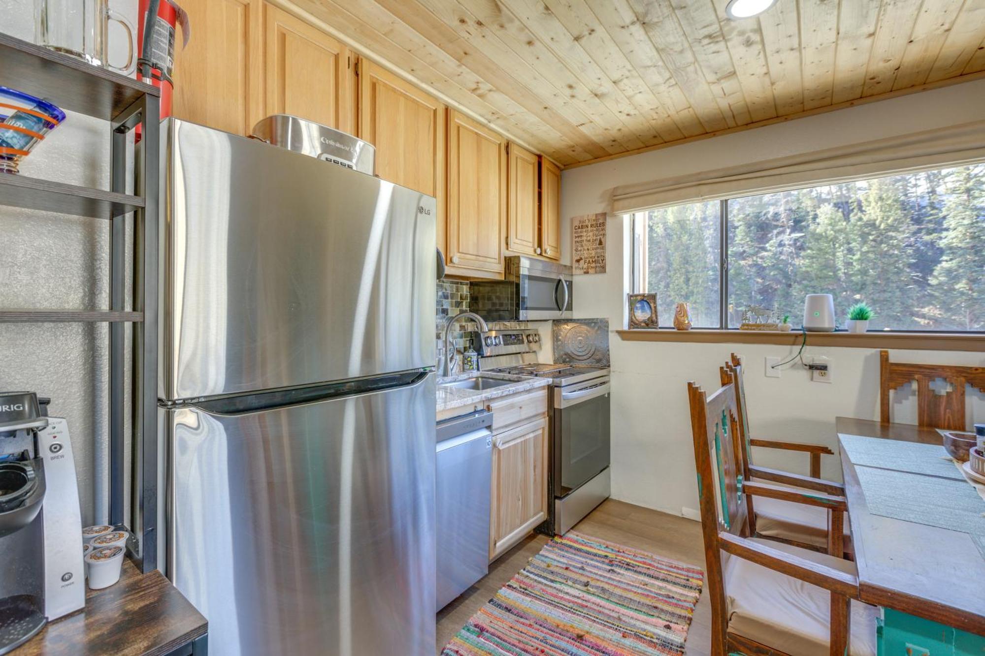 Ski-In Red River Retreat Balcony, Mountain Views! Екстериор снимка